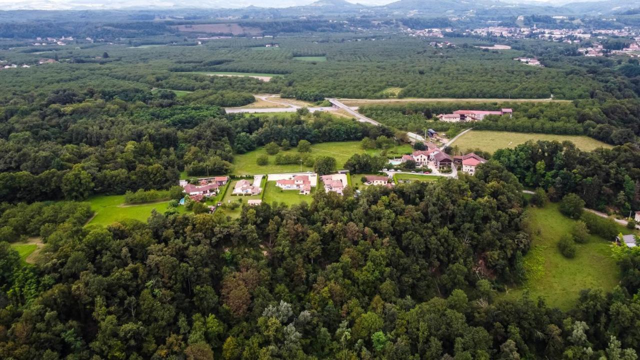 La Vallee Des Noyers Beaulieu (Isere) Exterior foto